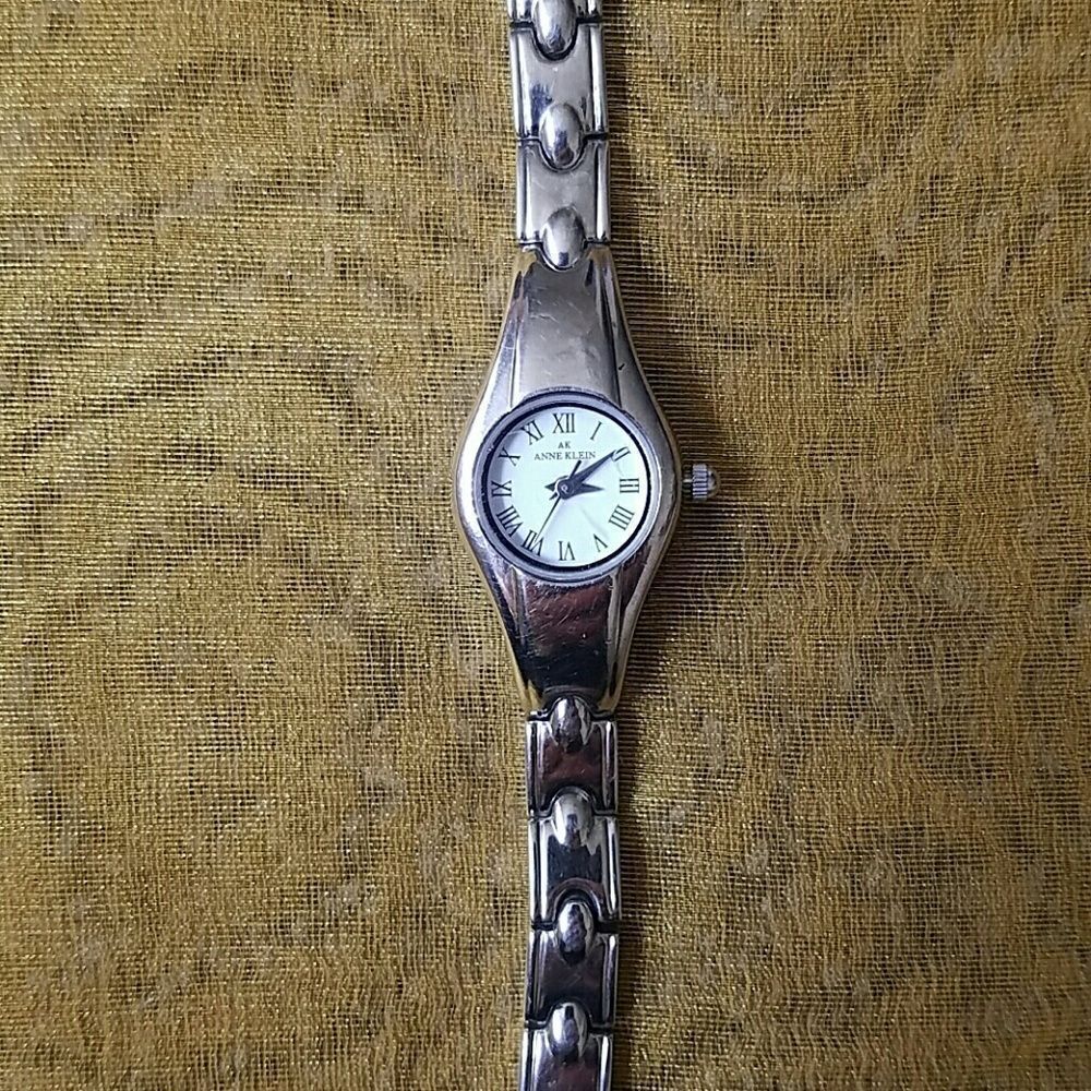 AK ANNE KLEIN WATCH PERFECT 👌 CONDITION